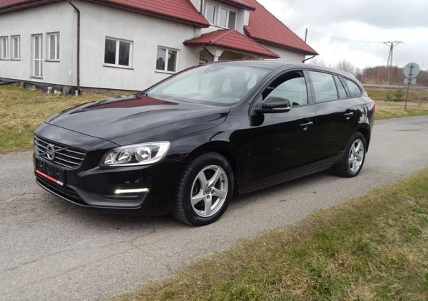 Volvo V60 cena 33900 przebieg: 219000, rok produkcji 2014 z Drohiczyn małe 121